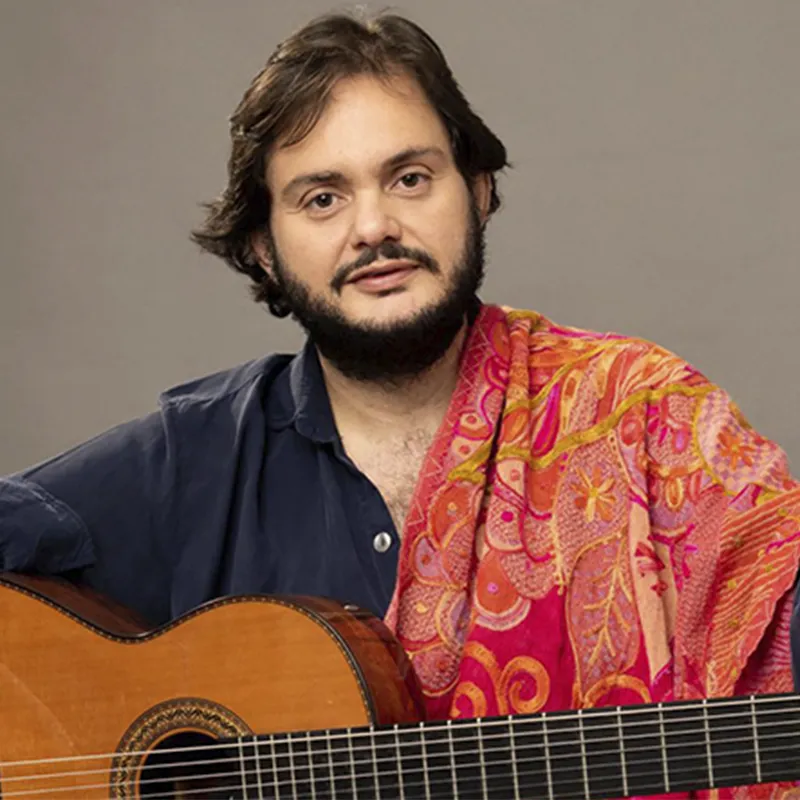 compositor e violonista yamandu costa