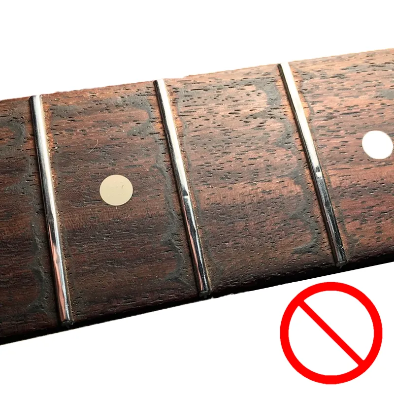 Outro exemplo de trastes desgastados do violão