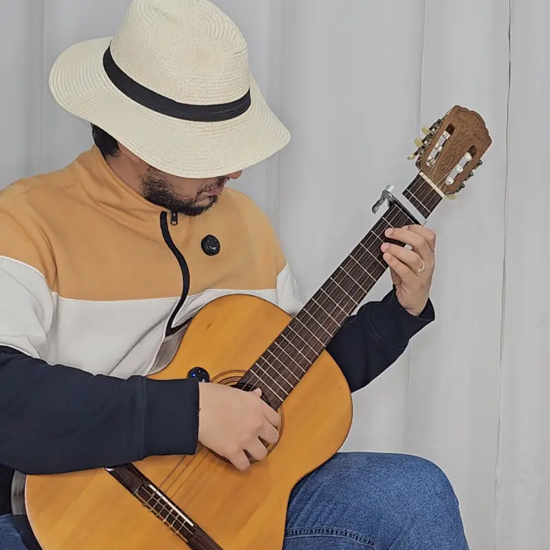 Tocando com o capotraste CTN3 no violão